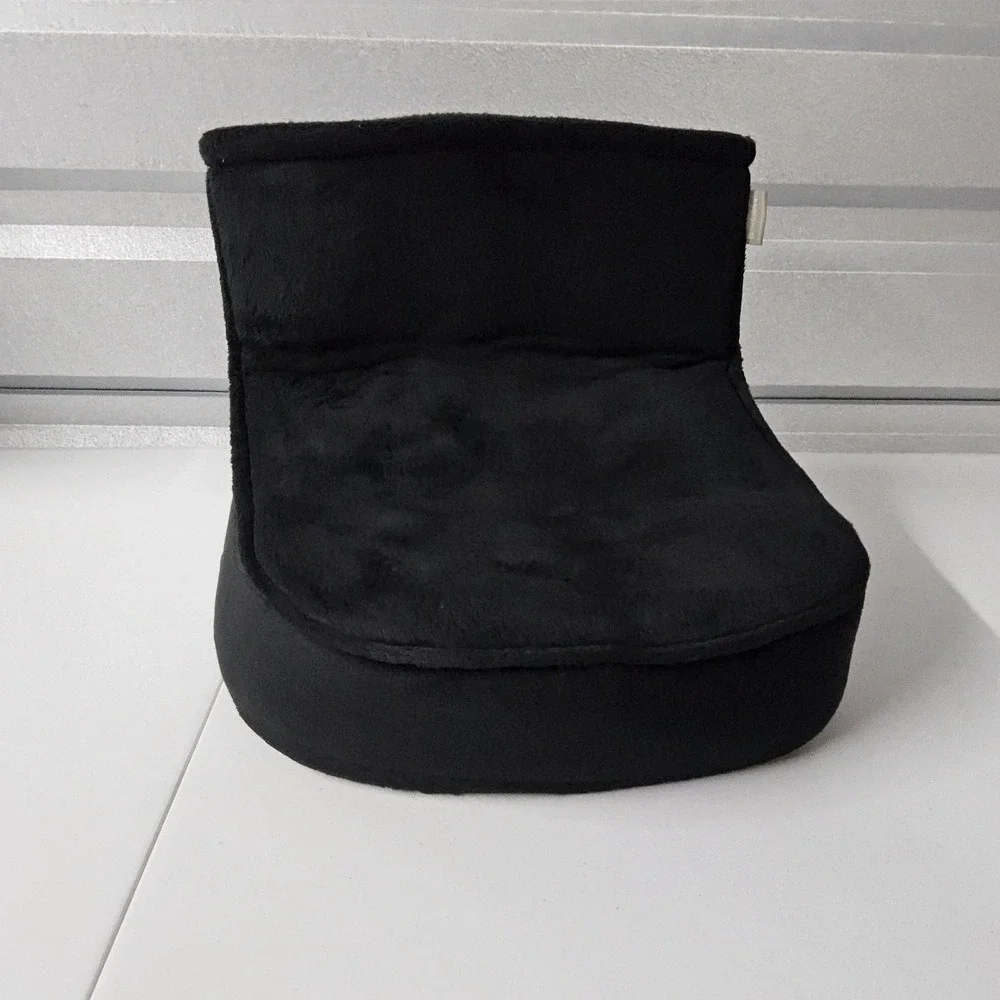 Brookstone Shiatsu Foot Massager and Warmer‎ with Heat Black Plush Cover 2-in-1